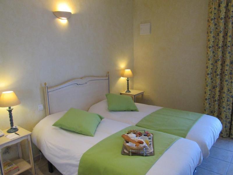 Hotel Ariane Istres Exterior foto