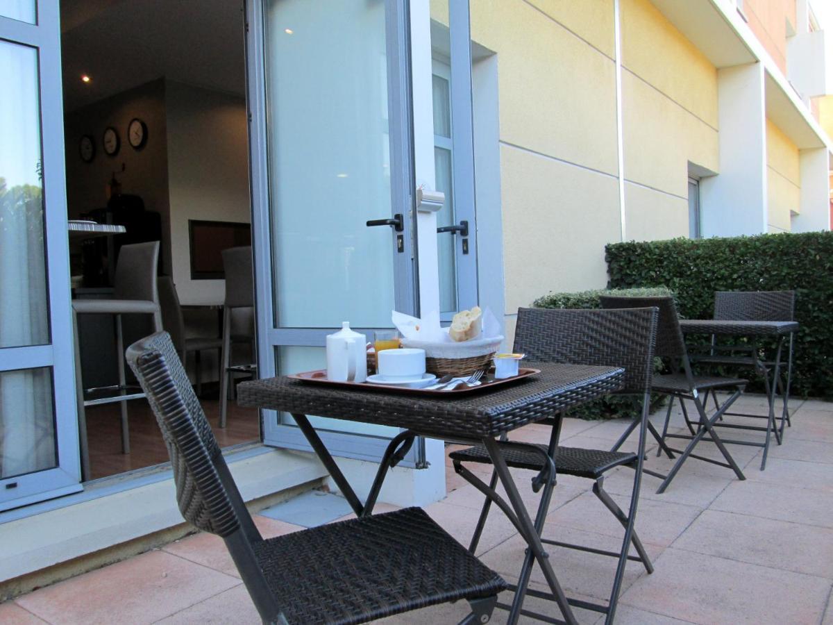 Hotel Ariane Istres Habitación foto